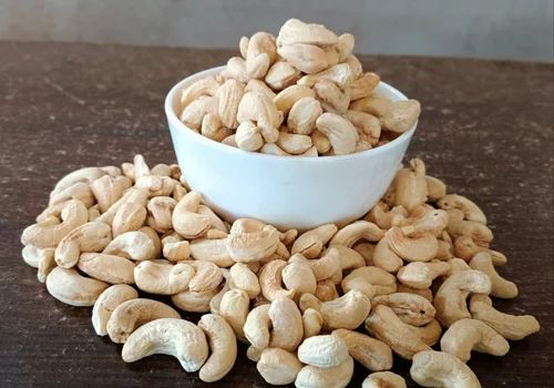 What foods are incompatible with cashew nuts?